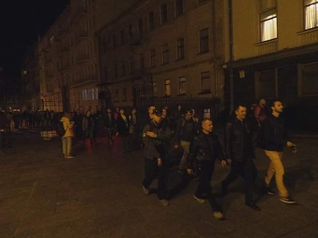 Ні капітуляції, - тысячи людей вышли на Майдан и под ОП, выступая против реализации властью формулы Штайнмайера 08