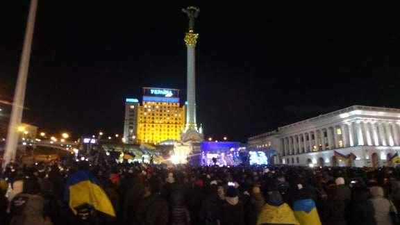 На Майдане Незалежности в Киеве проходит акция Мы имеем достоинство! 03