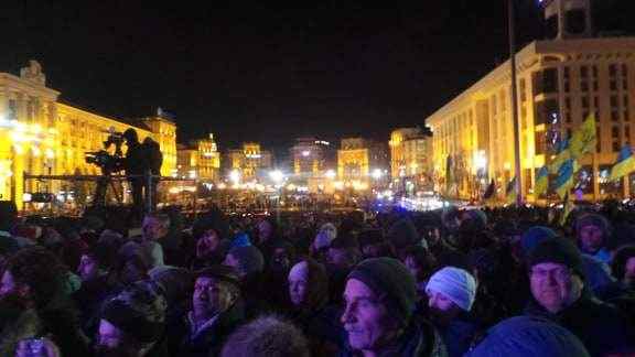 На Майдане Незалежности в Киеве проходит акция Мы имеем достоинство! 07