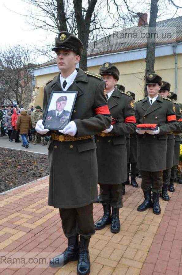 В Сумах простились с комбригом 128-й ОГПБр Коростелевым, умершим от полученных в зоне ООС ранений 18