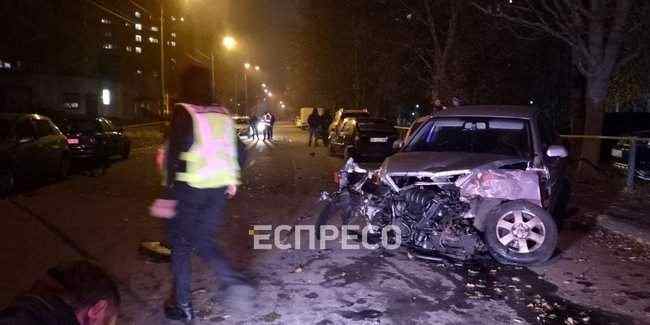 Пьяный водитель после дебоша в столичном магазине разбил 8 автомобилей и пытался удрать 12