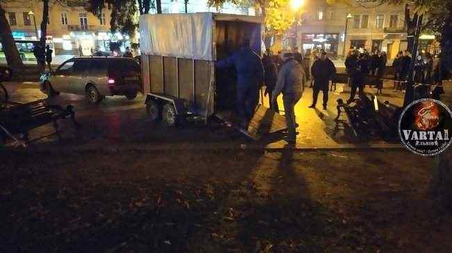 Напуганные взрывом петарды лошади тяжело травмировали девушку во Львове 04