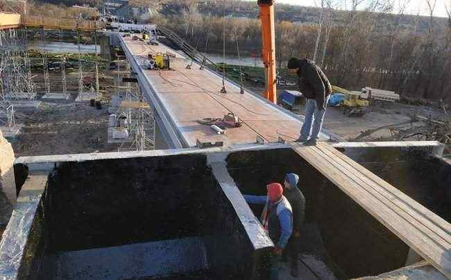 Завершены работы по укладке конструкций основной части моста в Станице Луганской, - ОГА 02