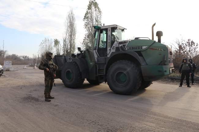 В Золотом продолжается зеркальное разведения сил: Нацполиция и Нацгвардия несут службу в усиленном режиме, - пресс-центр ООС 06