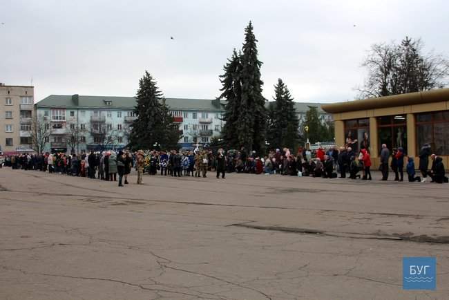 С воином 14-й ОМБр Юрием Хомиком, погибшим в зоне ООС, простились во Владимире-Волынском 05