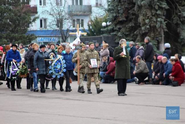 С воином 14-й ОМБр Юрием Хомиком, погибшим в зоне ООС, простились во Владимире-Волынском 06