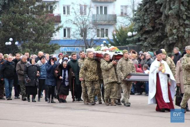 С воином 14-й ОМБр Юрием Хомиком, погибшим в зоне ООС, простились во Владимире-Волынском 07