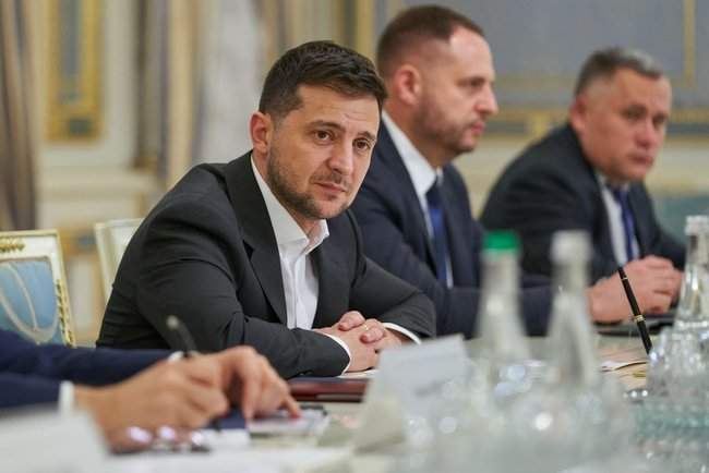 Зеленский обсудил с министром иностранных дел Германии Маасом ситуацию на Донбассе 02