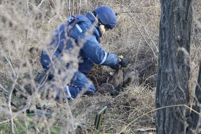 На линии разграничения в Петровском демонтируют блиндажи, - ГСЧС 06