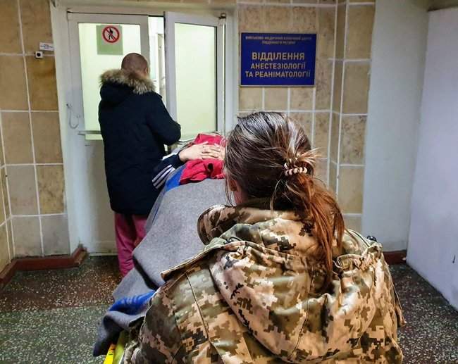 В Одессу санавиацией доставлен боец ВСУ в тяжелом состоянии, - волонтер Танцюра 02