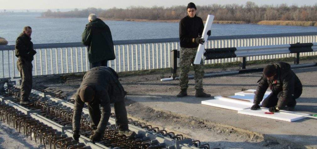 Ремонт мосту у Кам’янському закінчиться до початку зими