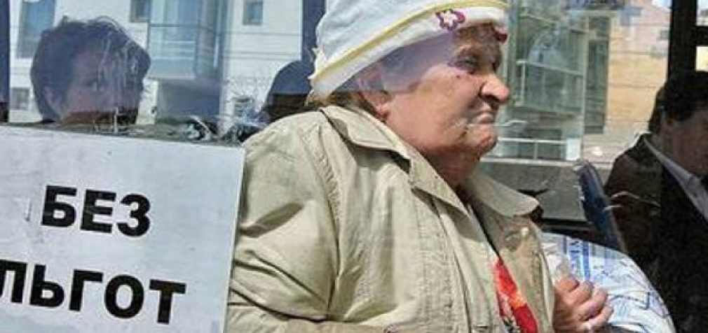 Днепряне требуют обязать водителей указывать количество льготных мест в салоне