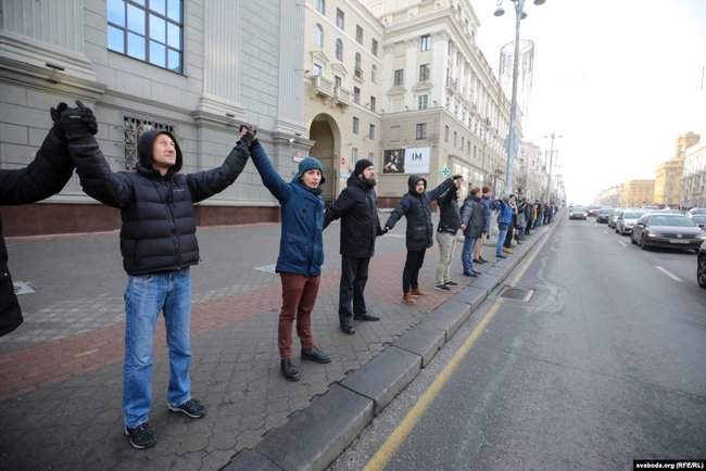 Мирно мы не договоримся, - в центре Минска протестуют против интеграции с Россией 02