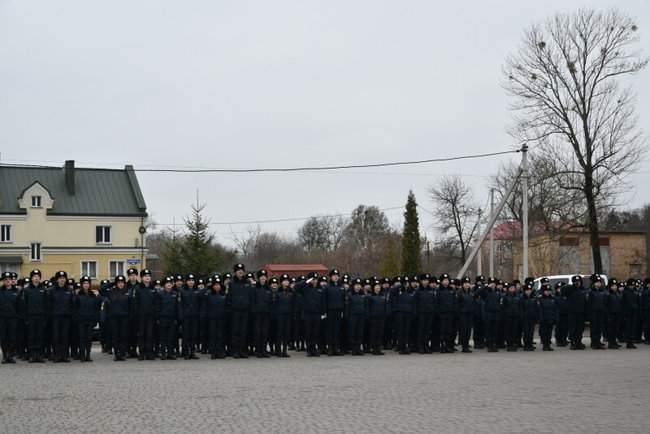 Мемориальную доску погибшему на Донбассе Герою Украины, воину 24-й ОМБр Андрею Волосу открыли в Луцке 18