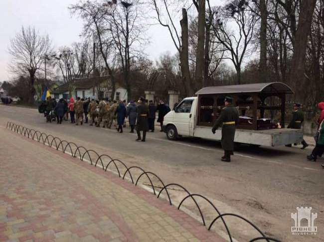 Погибшего на Донбассе воина Капустяна проводили в последний путь на Ривненщине 05