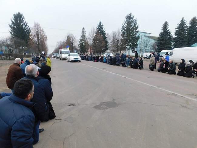 Погибшего на Донбассе воина Капустяна проводили в последний путь на Ривненщине 02