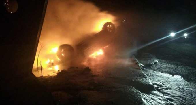 Под Днепром на ходу загорелся легковой автомобиль, – ФОТО