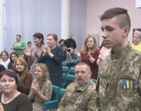 В Днепре наградили 16-летнего парня, который спас жизнь пяти детям, – ФОТО