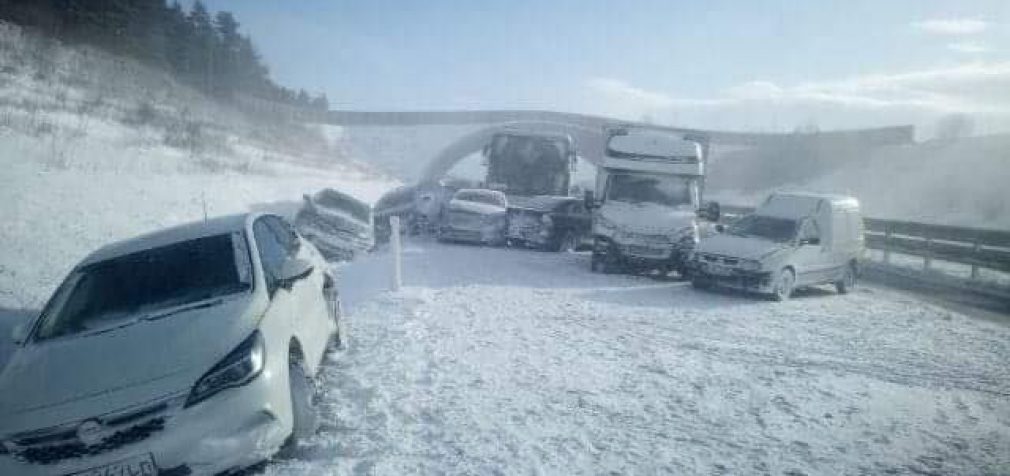 Пятеро украинцев пострадали в масштабном ДТП на горной дороге в Словакии, – СМИ