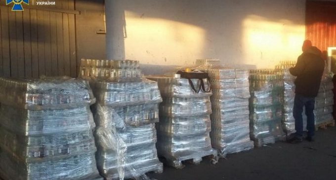 7,2 тыс. литров контрафактного алкоголя на сумму 1,3 млн грн изъяли в Одессе, – СБУ. ФОТОрепортаж