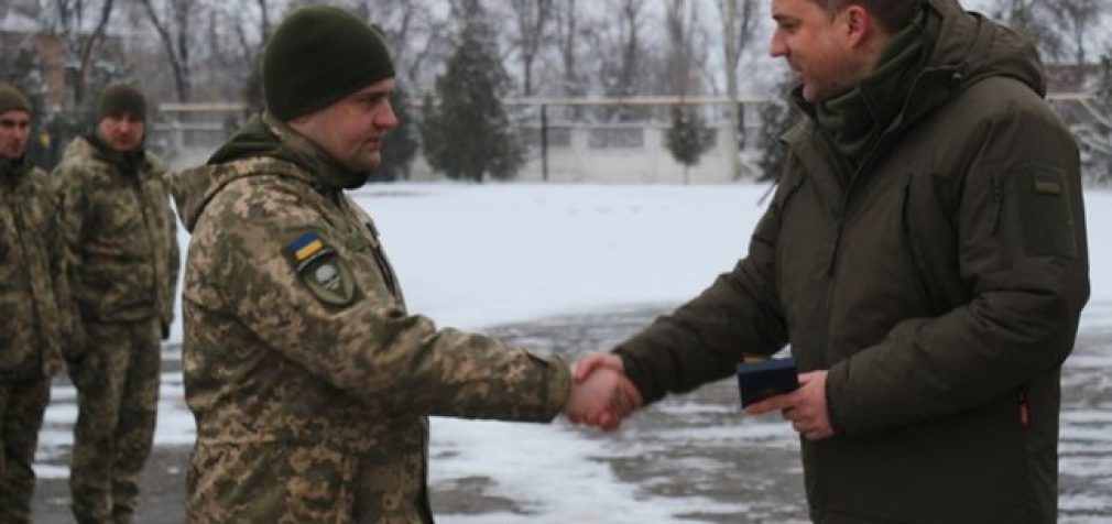 Министр Загороднюк посетил передовую на Луганщине и вручил воинам государственные награды. ФОТО