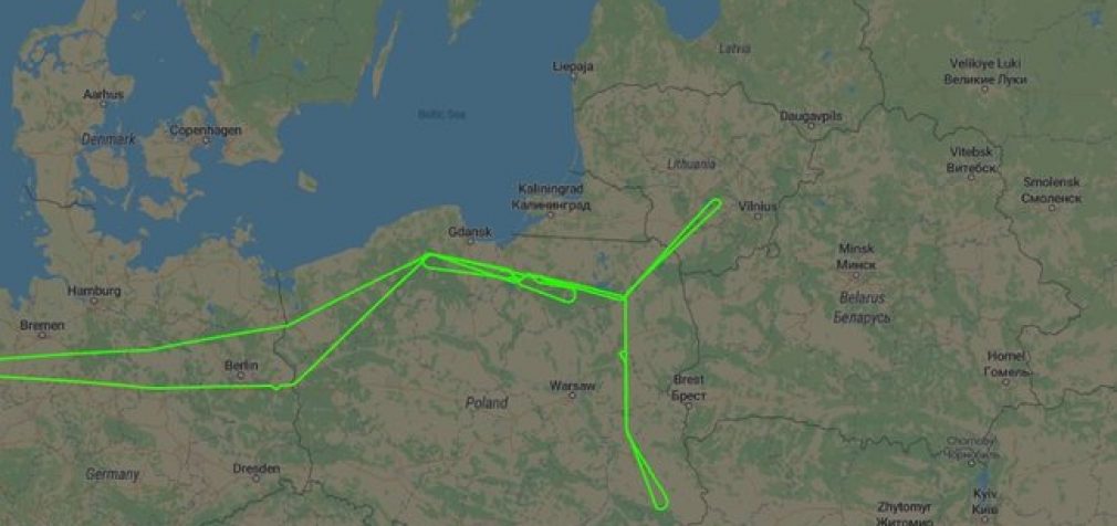 Самолет-разведчик США был замечен вблизи границы Украины и Беларуси. КАРТА