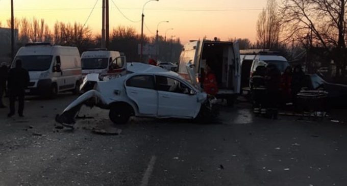 ДТП с полным автобусом людей и погибшим пассажиром легковушки: полиция ищет свидетелей