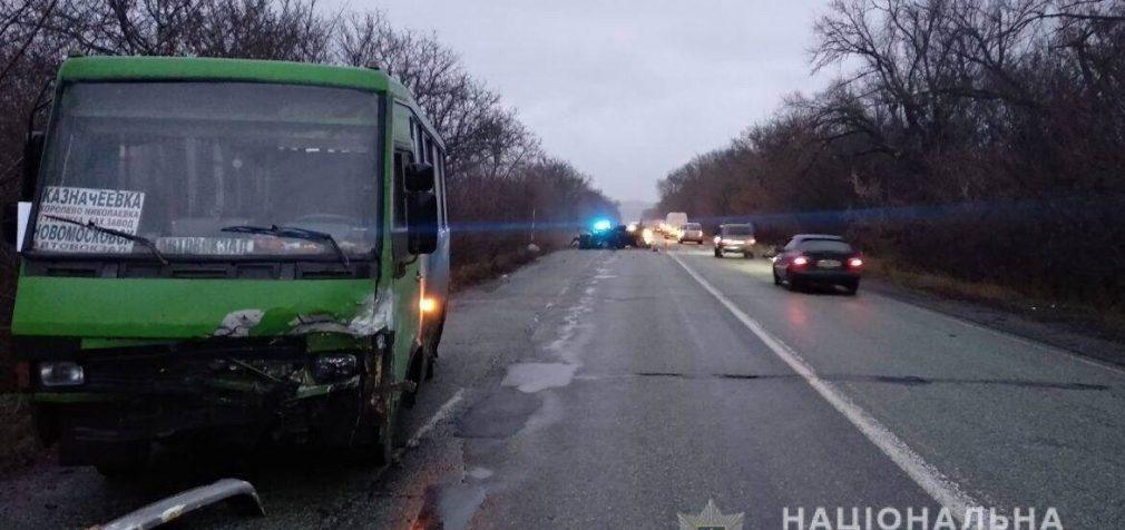 На Днепропетровщине случилось ДТП с участием рейсового автобуса, есть жертвы, – ФОТО