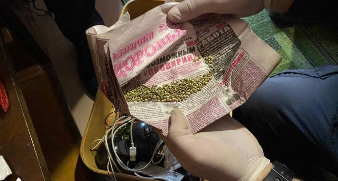 Двух военнослужащих на Днепропетровщине подозревают в продаже наркотиков, – ФОТО, ВИДЕО