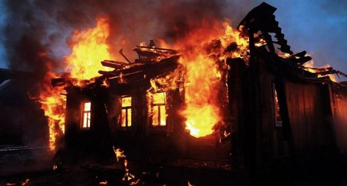 Под Днепром на пожаре погиб мужчина
