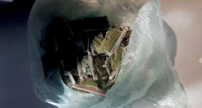 Под Днепром у школьника нашли 50 слиппакетов с марихуаной, – ФОТО