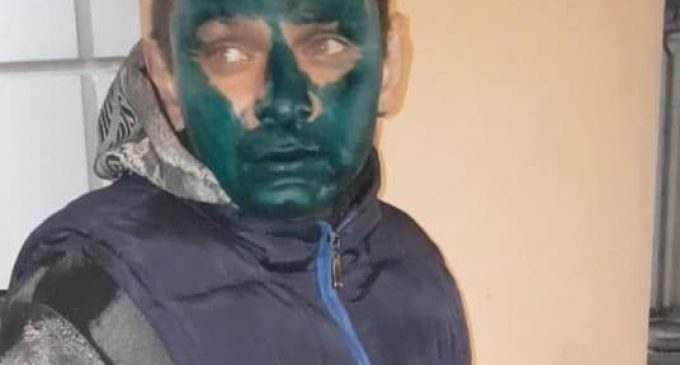 Очередная жестокая расправа: в Днепре таксисты заставили мужчину умыться зеленкой за неоплаченный проезд, – ВИДЕО