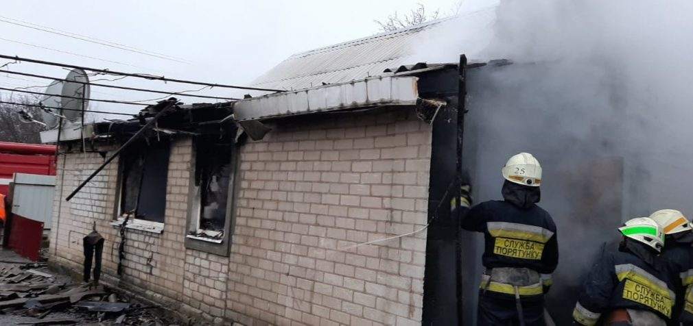 В Днепропетровской области в частном секторе горело жилое здание, – ФОТО