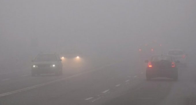 Будьте осторожны на дорогах: в Днепре и области опасный туман