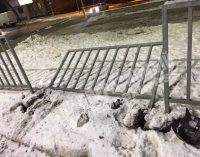 В Днепре нетрезвый водитель врезался в забор