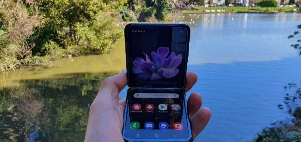 Samsung представила новый гибкий смартфон за $1380