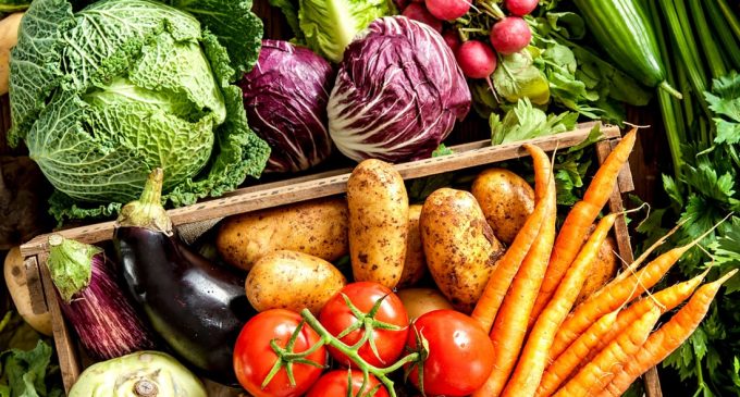 В Украине снизились цены на некоторые виды овощей и гречку