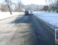На Днепропетровщине автомобиль сбил пенсионерку, которая переходила в неположенном месте, – ФОТО