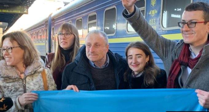 Николай Семена, осуждённый россиянами в Крыму, уже на родине