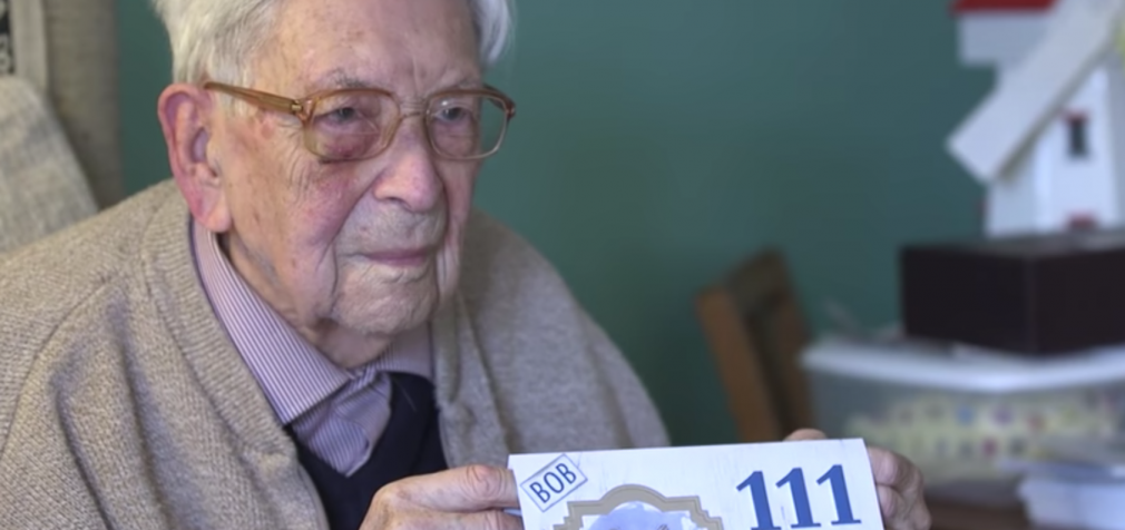 Старейшим мужчиной в мире стал 111-летний британец Роберт Вейтон