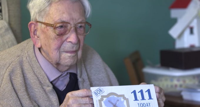 Старейшим мужчиной в мире стал 111-летний британец Роберт Вейтон