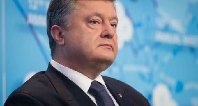 Порошенко срочно вернулся в Украину из Испании, – СМИ