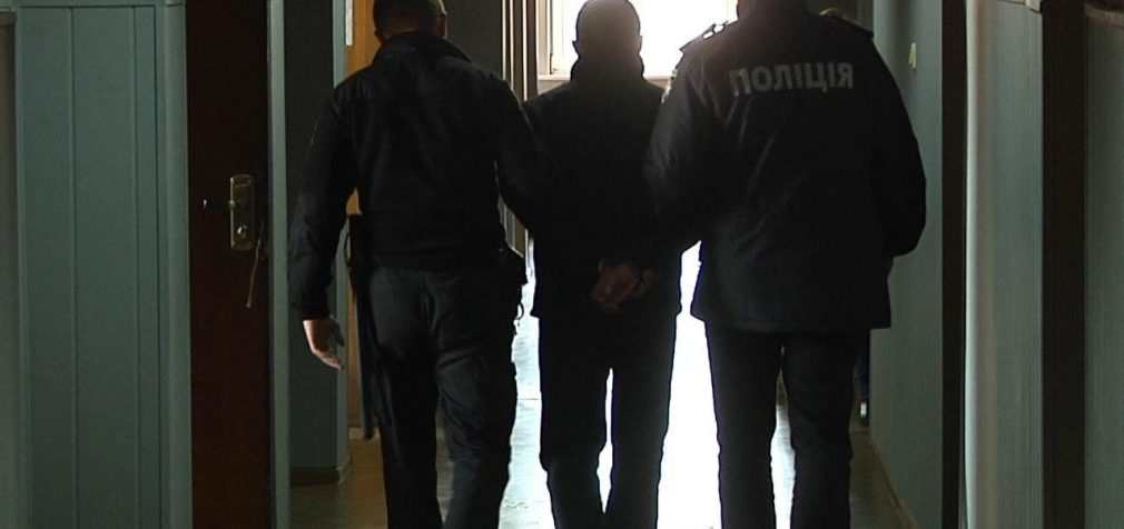 На Днепропетровщине мужчина угнал автомобиль, благодаря оставленному в салоне дубликату ключа, – ФОТО, ВИДЕО