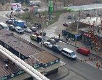 Осторожно, пробка: в Днепре на Калиновой произошло ДТП с четырьмя автомобилями, -ФОТО, ВИДЕО