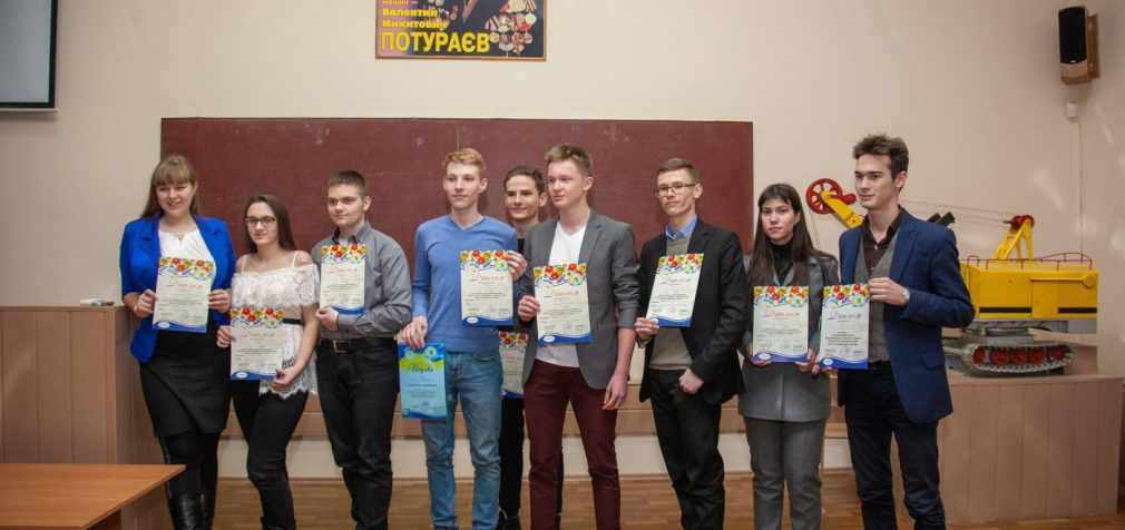 На Днепропетровщине избрали 335 лучших юных ученых области, – ФОТО