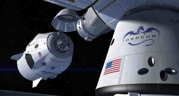 NASA объединилась со SpaceX для осуществления полёта на Луну