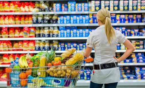 Закрытые границы в Украине: продукты на полках супермаркетов будут