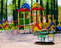 Днепряне требуют провести реконструкцию детской площадки