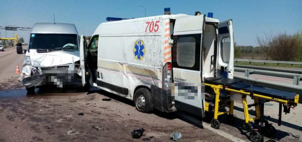 В Киевской области пьяный водитель “скорой” попал в ДТП