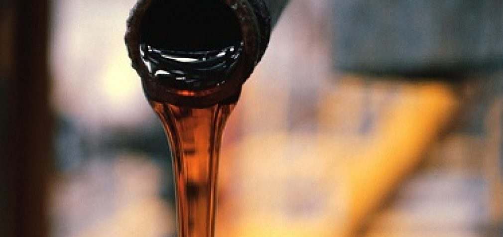 Падение цен на нефть на 300%: что происходит с рынком